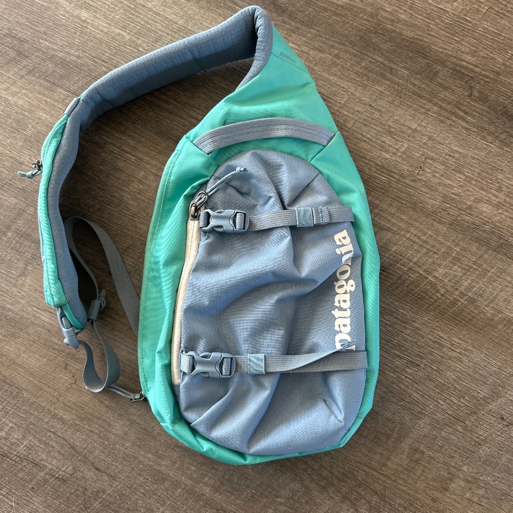 Patagonia Atom Sling bag 8L